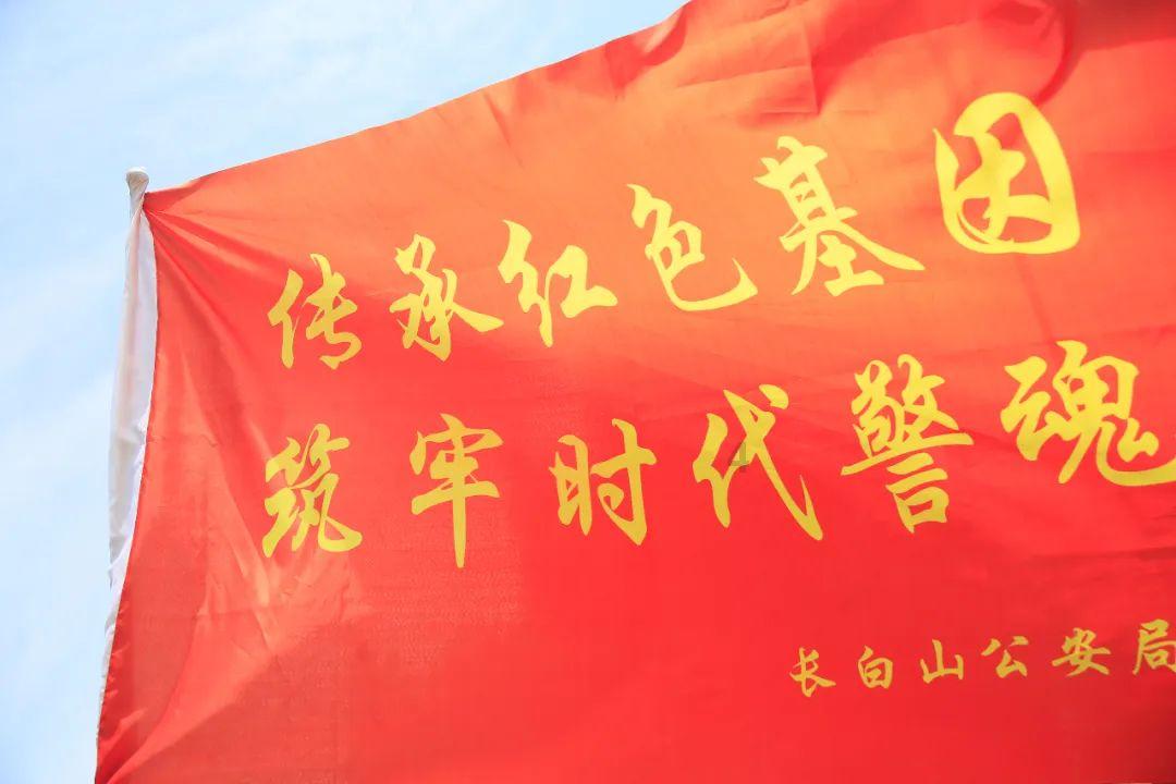 智能搬运叉车在多人场所使用要注意哪些？