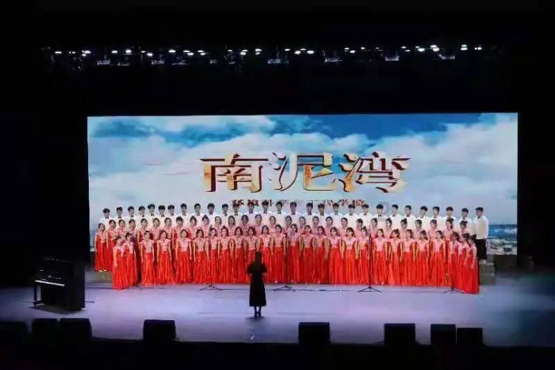 铁力一中女排获得第一届全国中学生排球区域联赛东北区域决赛女子组冠军
